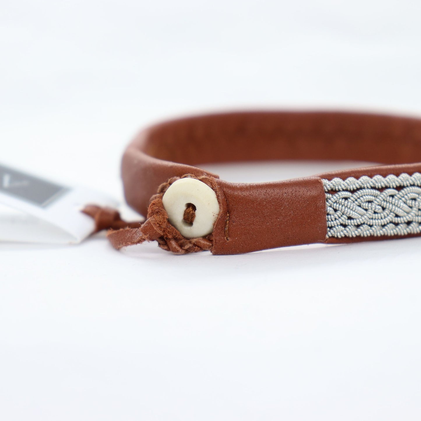 Sami bracelet in nature brown leather with horn button as closure