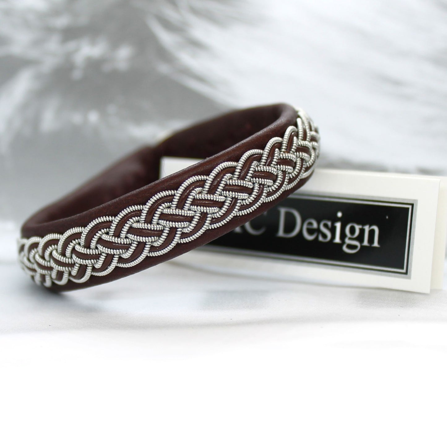 Sami bracelet in leather color oxblood, with pewter wire braid and leather cord