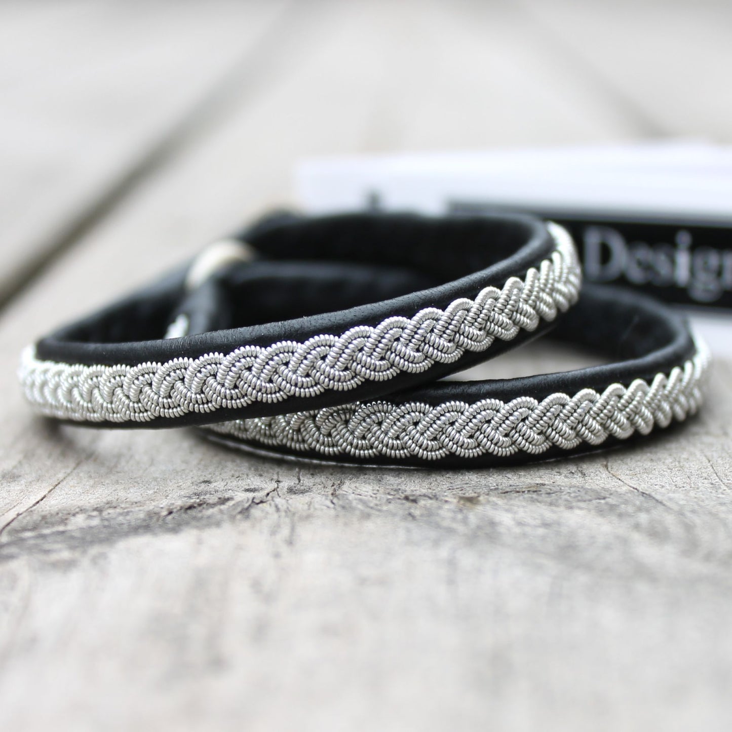 Sami bracelets in black leather and pewter braid