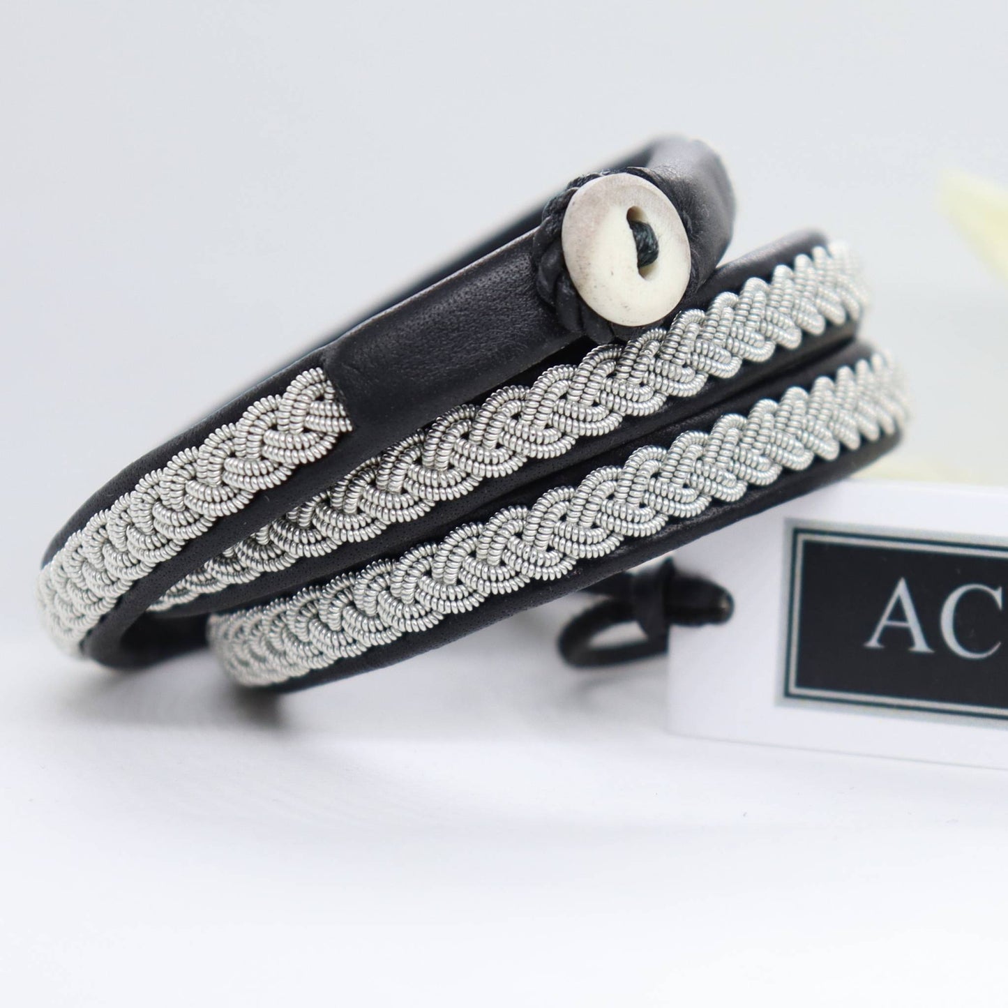 3-wrap Sami bracelet in reindeer leather with pewter and horn button