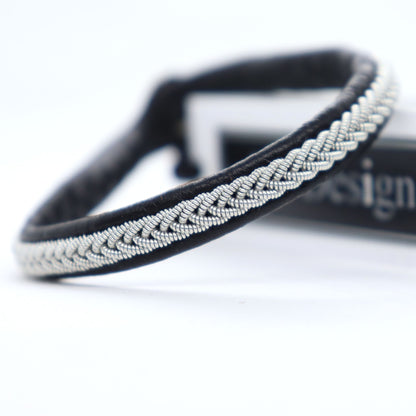 Narrow Sami bracelet with pewter wire braid and leather