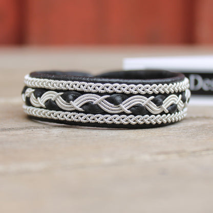 Handcrafted Sami bracelet in black leather with pewter braids