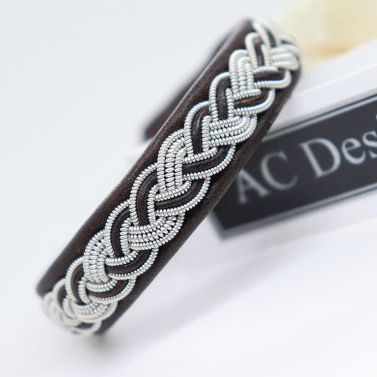 Sami leather bracelet in color dark brown