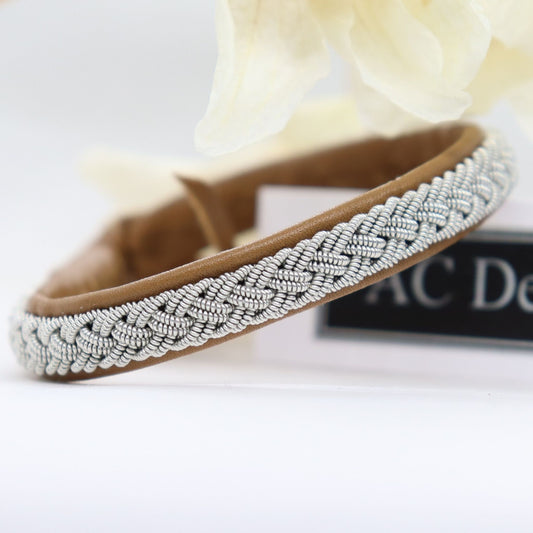 Nordic Sami Leather Bracelet in color Hazelnut