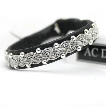 Sami bracelet in reindeer leather and silver beads