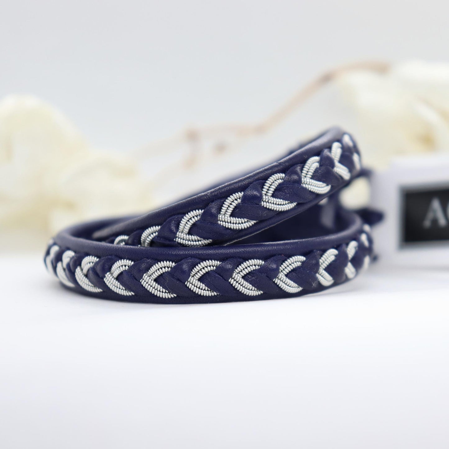 Handmade Sami leather bracelet in color Navy