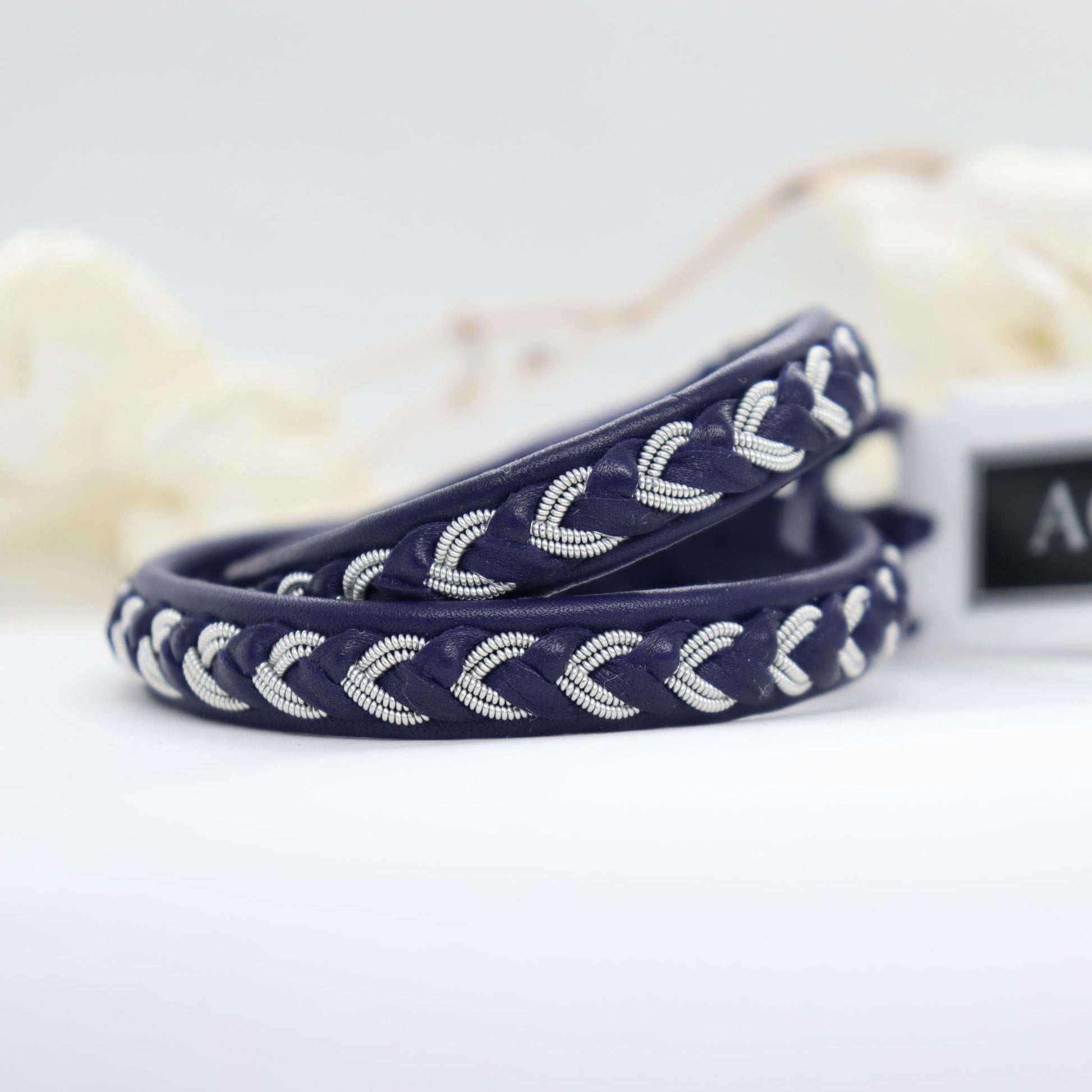 Handmade Sami leather bracelet in color Navy