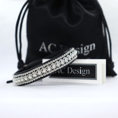 Black Sami bracelet in leather and braid with silver beads