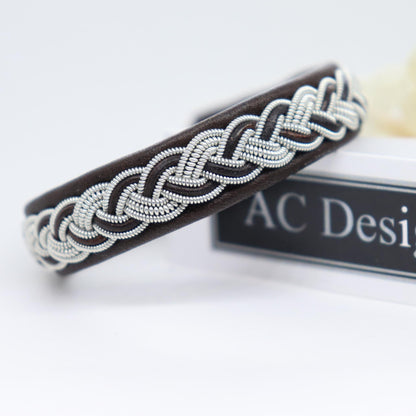 Dark brown Sami bracelet with pewter braid