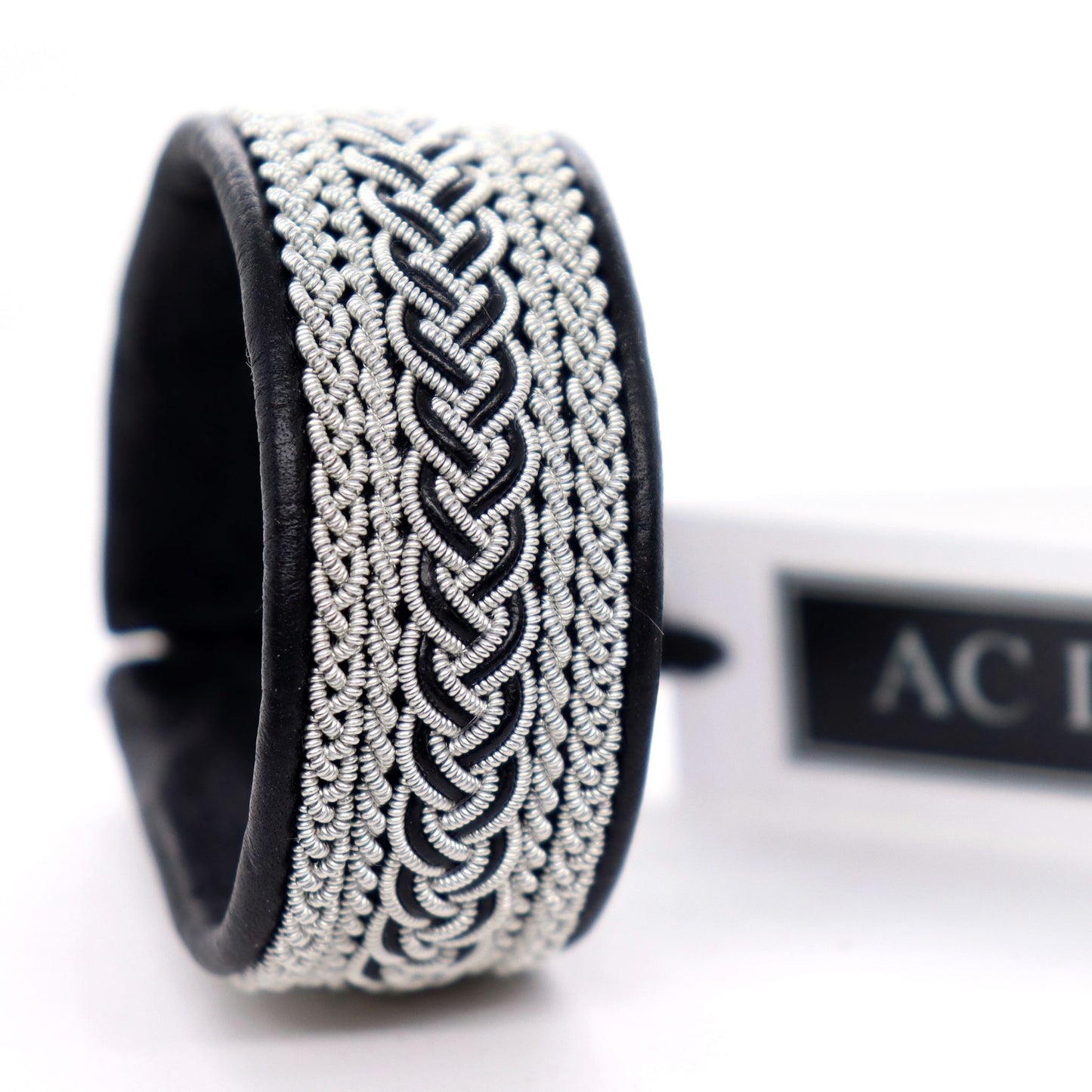 Handcrafted Sami bracelet in Black reindeer leather 