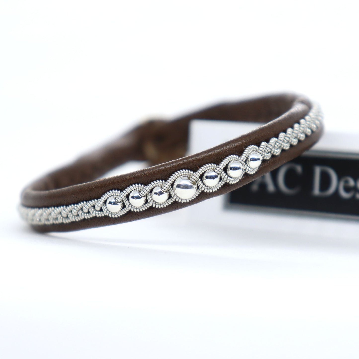 sami bracelet in brown leather with sterling silver beads