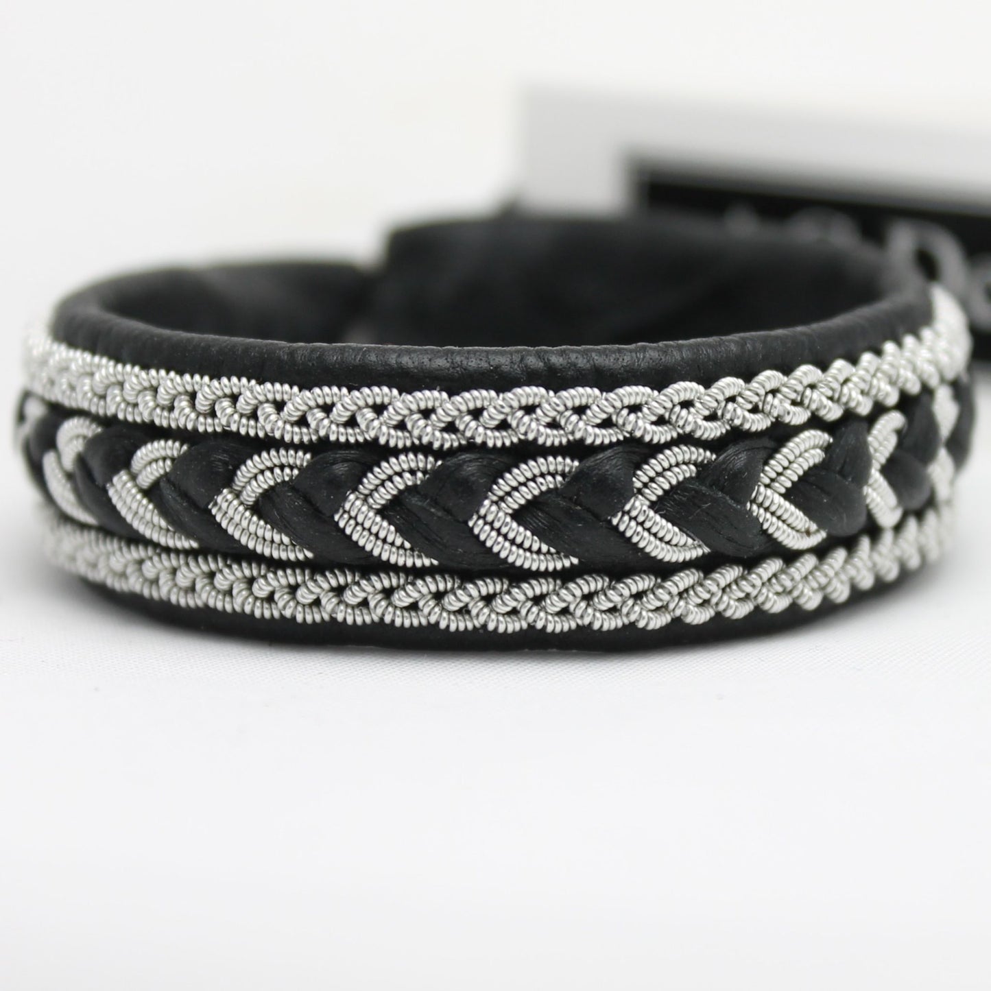 Nordic sami lapland bracelet in black reindeer leather