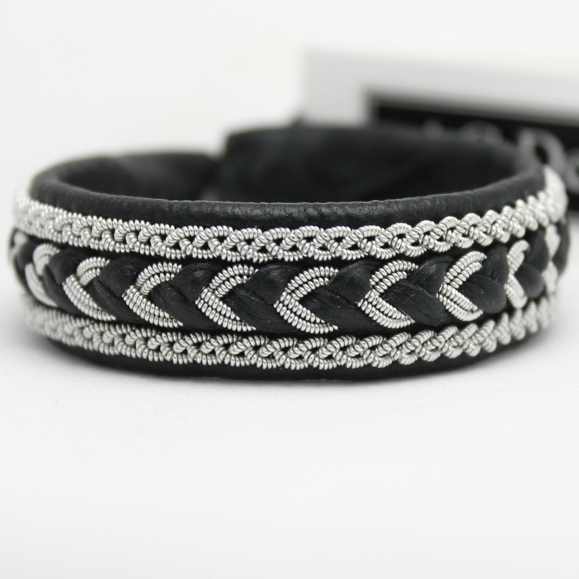 Nordic sami lapland bracelet in black reindeer leather