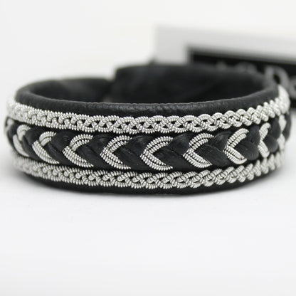 Nordic sami lapland bracelet in black reindeer leather