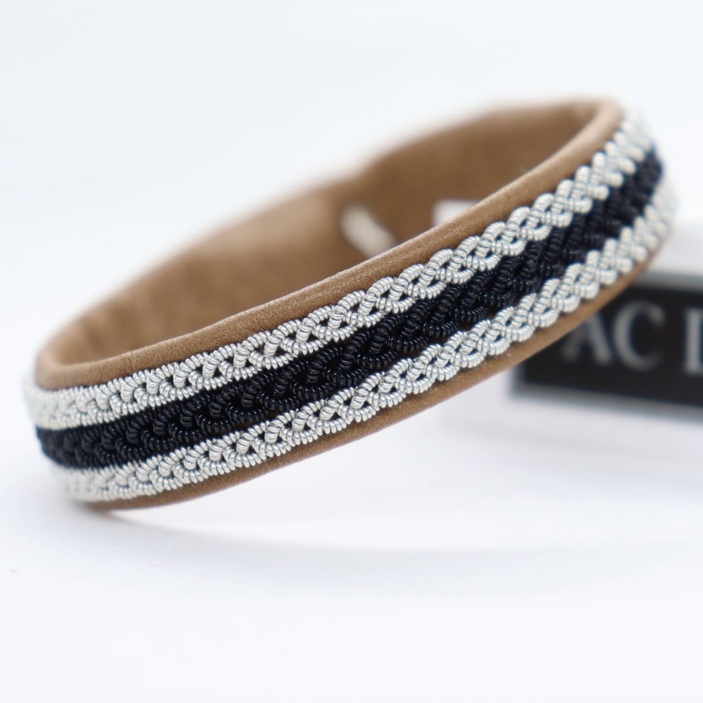 Leather bracelet in Sami style in color Hazelnut