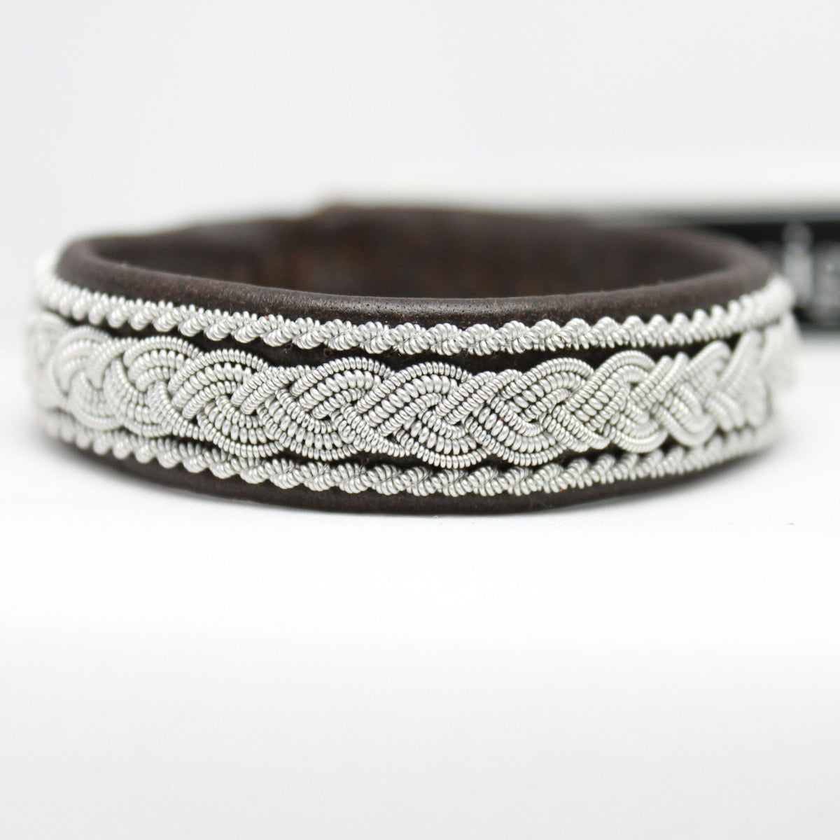 Sami armband in leather and pewter