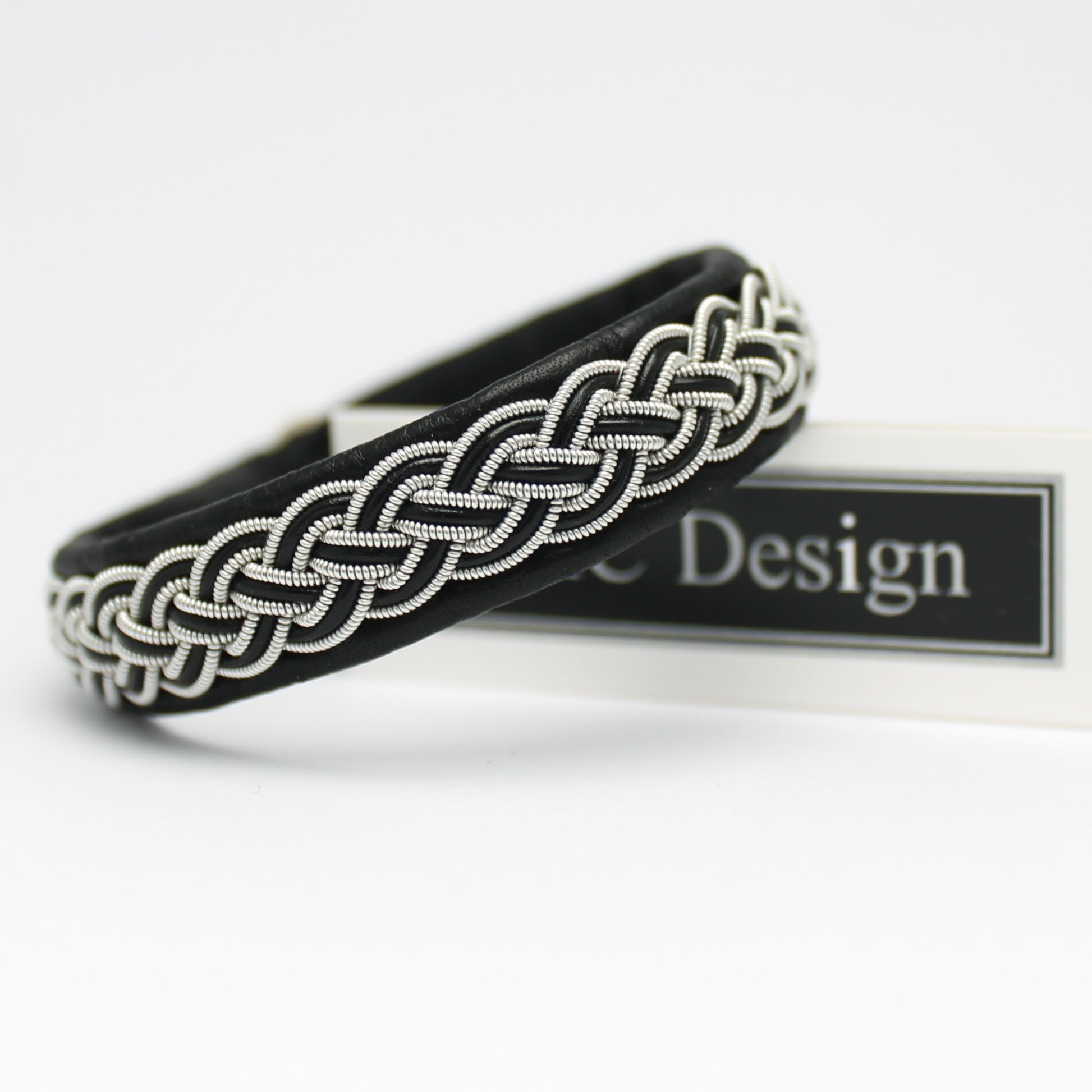 sami bracelet in black reindeer leather and hand crafted braid