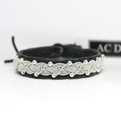 Swedish bracelet in leather and silver beads