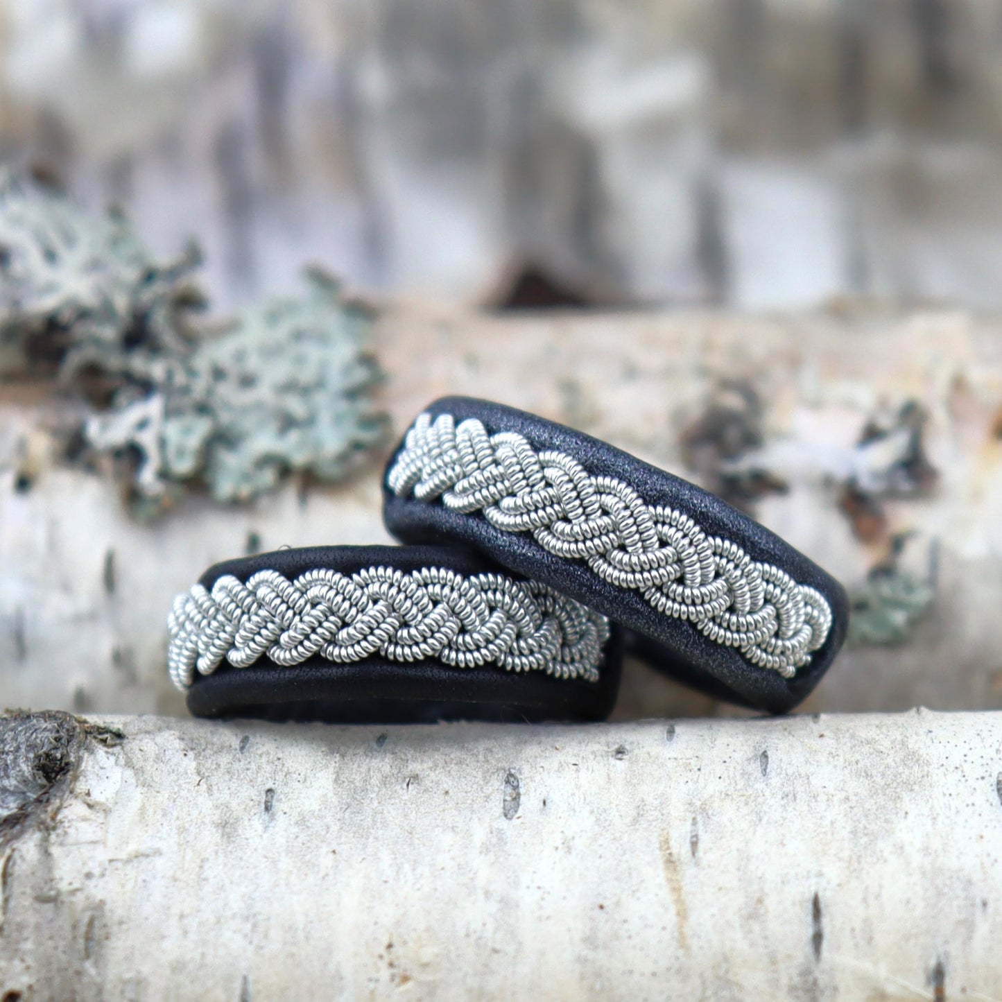 Slim sami rings in leather and pewter wire braids