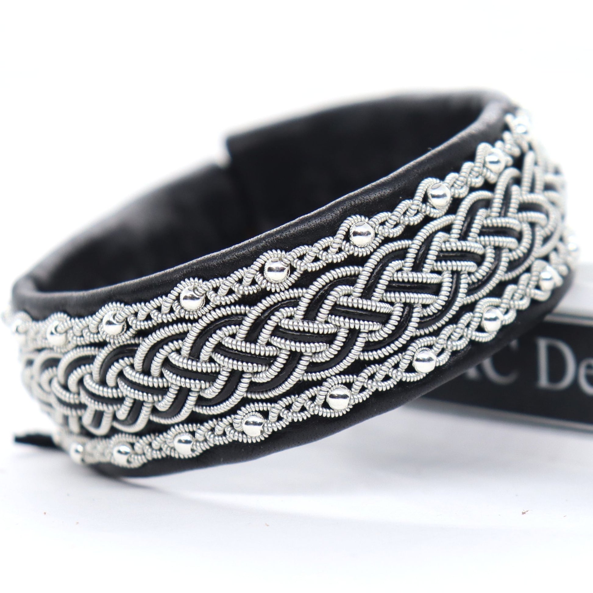 Wide Sami bracelet in reindeer leather and sterling silver beads