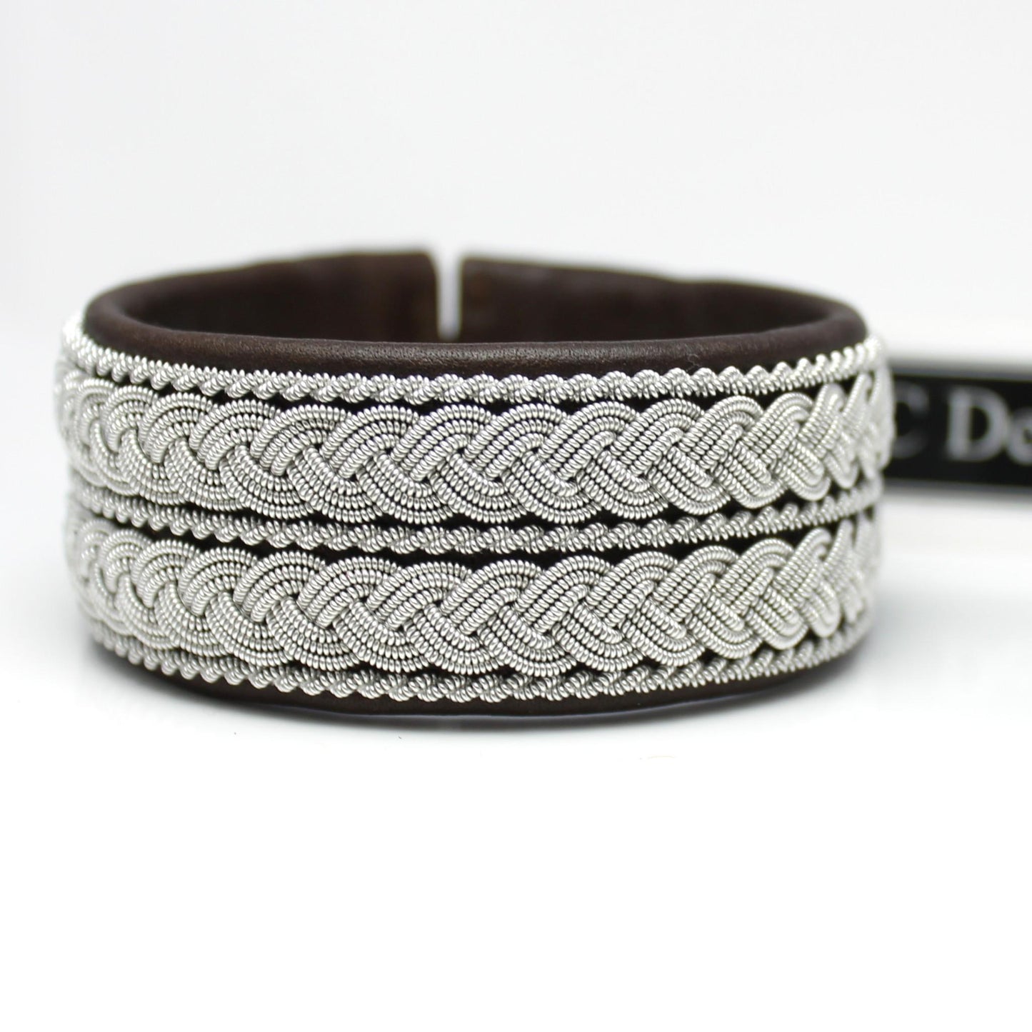 Sami bracelet in dark brown leather and pewter thread