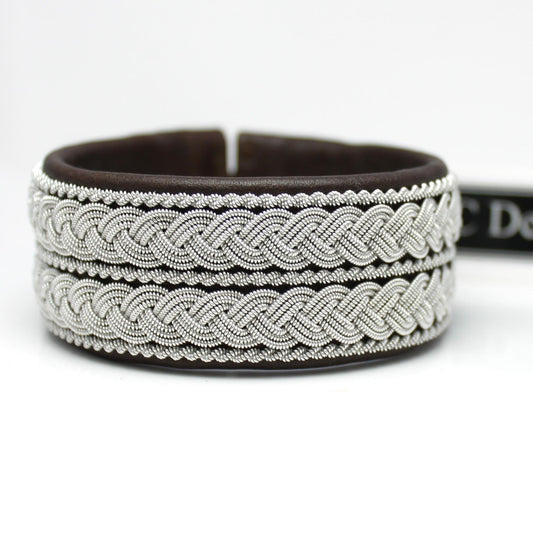 Sami bracelet in dark brown leather and pewter thread