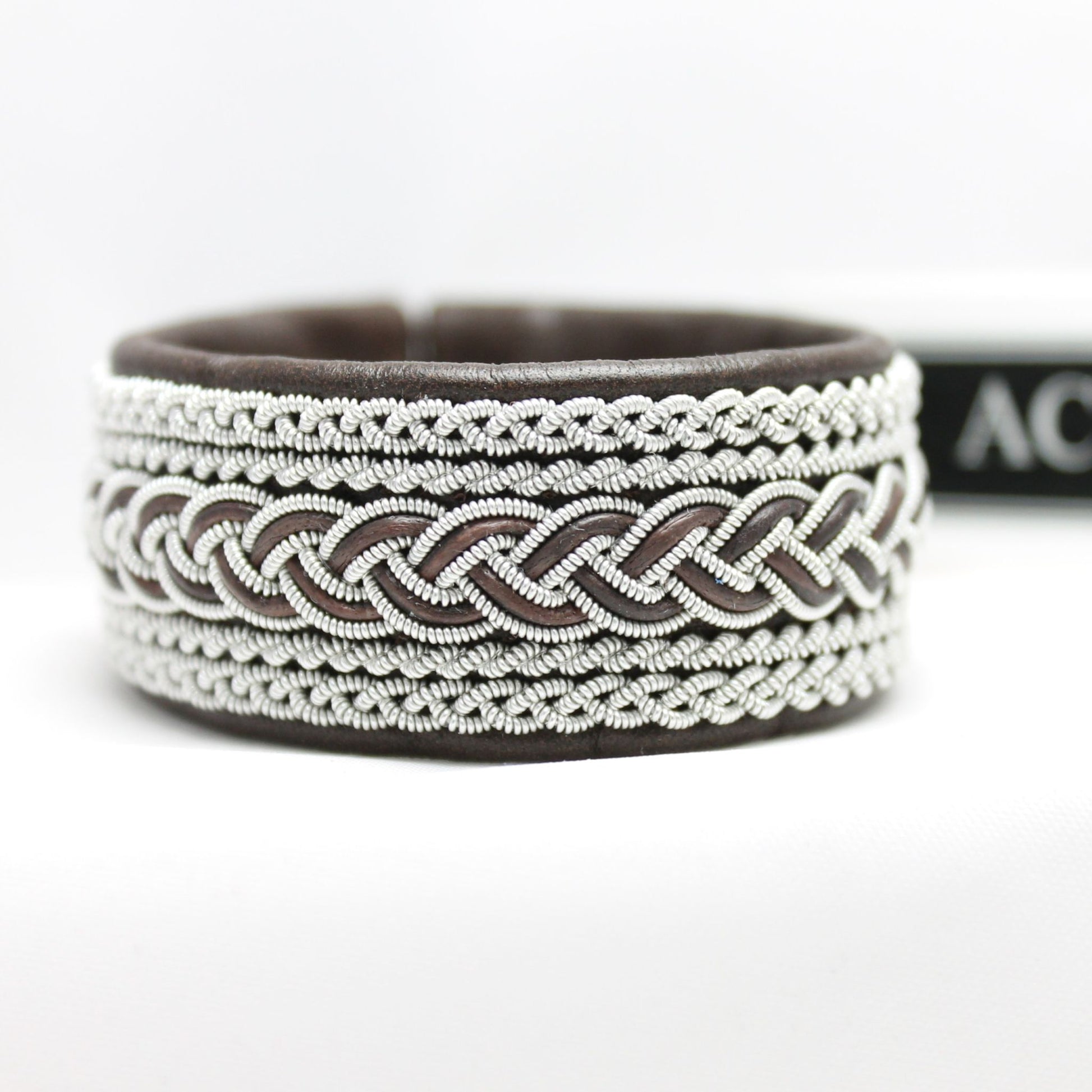 Wide sami bracelet in dark brown leather and pewter wire braids